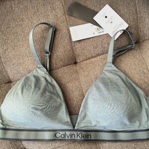 NWT Calvin Kline Wireless Bra L